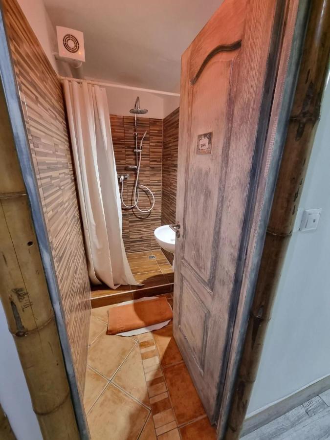 Centrum Wellness Hostel Debrecen Eksteriør billede