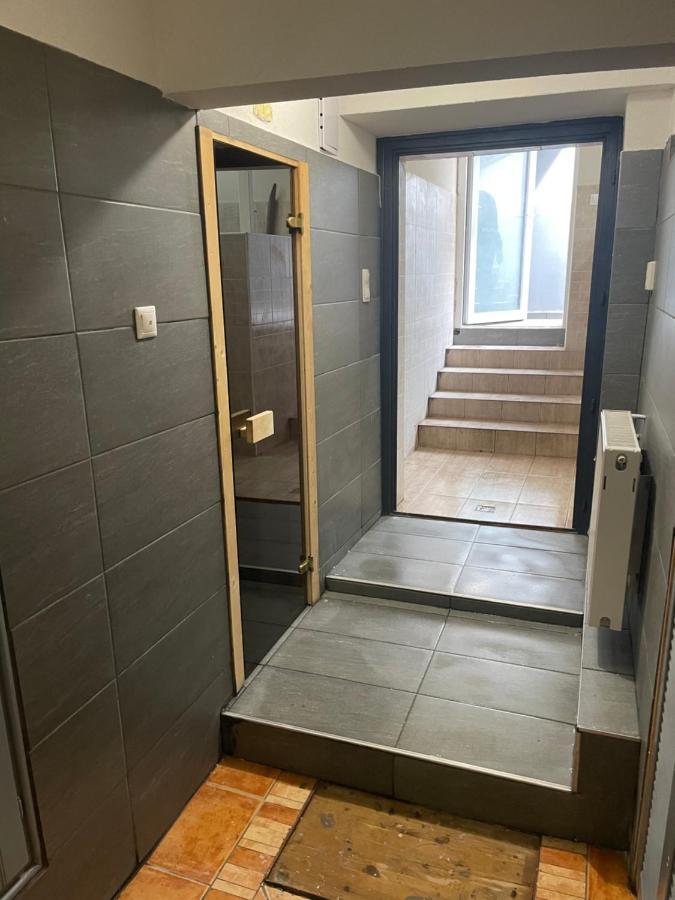 Centrum Wellness Hostel Debrecen Eksteriør billede