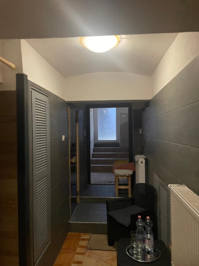 Centrum Wellness Hostel Debrecen Eksteriør billede