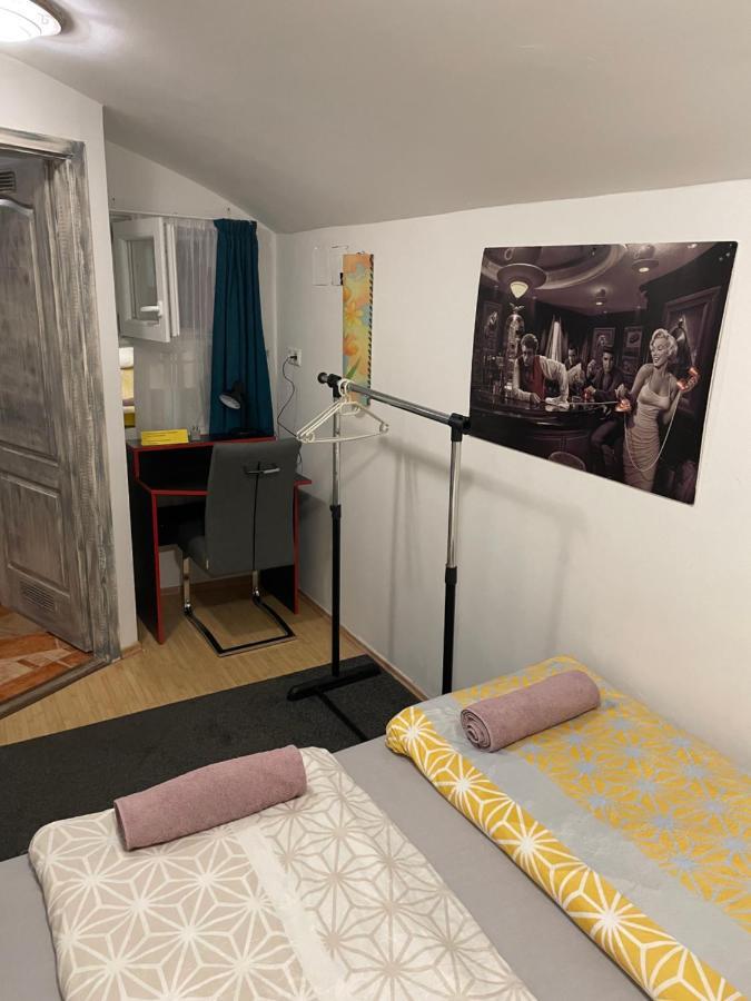 Centrum Wellness Hostel Debrecen Eksteriør billede