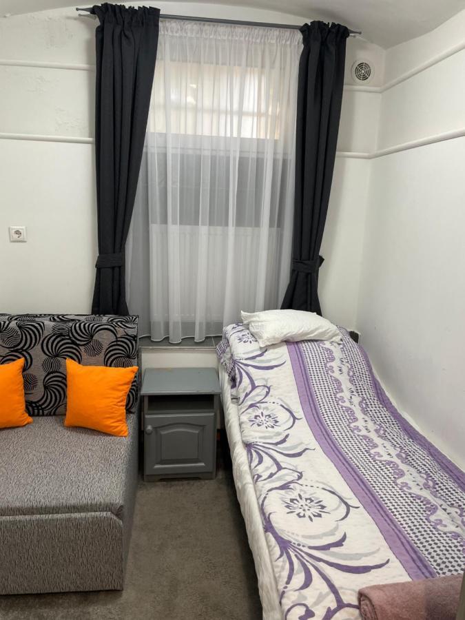 Centrum Wellness Hostel Debrecen Eksteriør billede