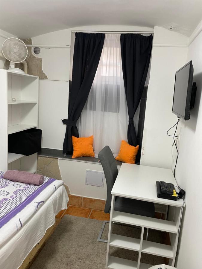 Centrum Wellness Hostel Debrecen Eksteriør billede
