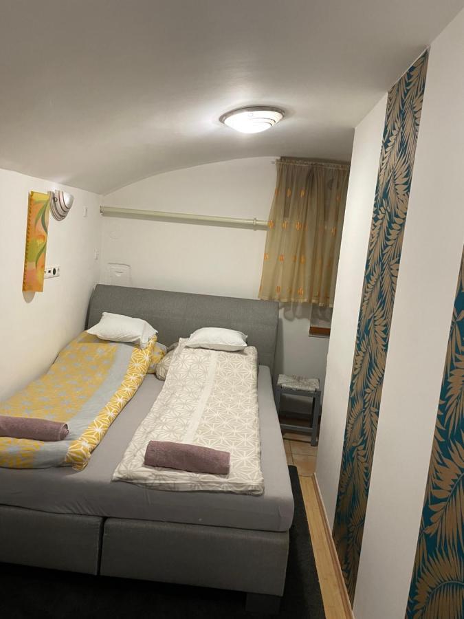 Centrum Wellness Hostel Debrecen Eksteriør billede